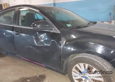 2010 Mazda Mazda6 I Touring z USA, uszkodzony, nr VIN 1YVHZ8CH0A5M34698